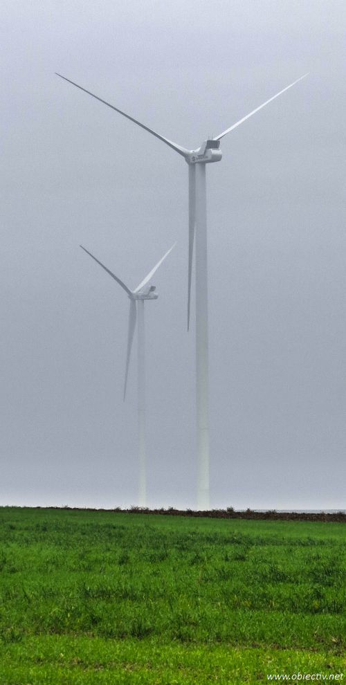 wind farm wind turbines eoliene